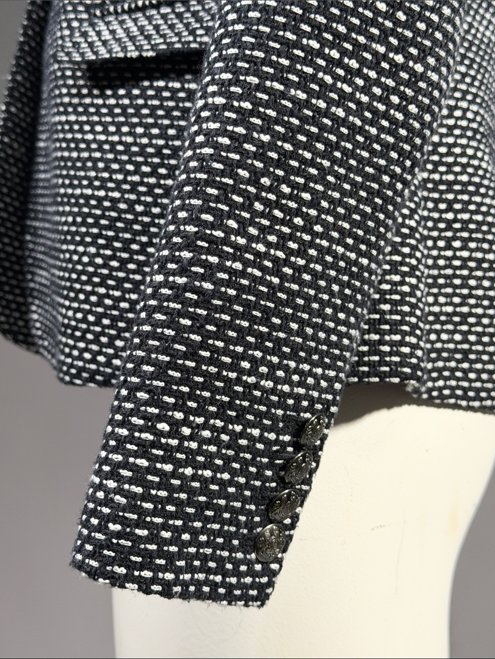 Banana Republic Black & White Knit Blazer (rack10) - Picture 11 of 13